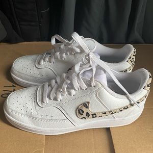 Nike shows with leopard print check